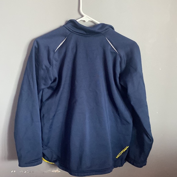 U of M polo sweatshirt - Picture 2 of 3